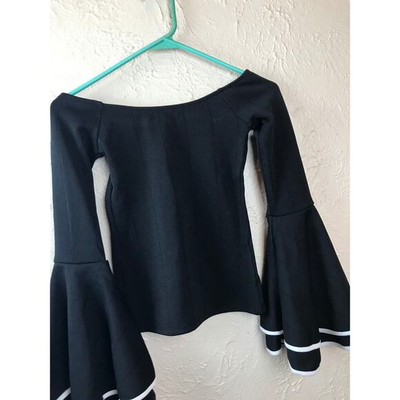 NWT Bar III Womens Bell Sleeves Off-The-Shoulder Pullover Top Blouse Stretch - Picture 4 of 4